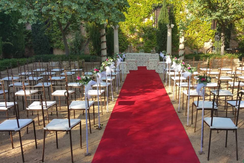 Boda en el jardín del amor