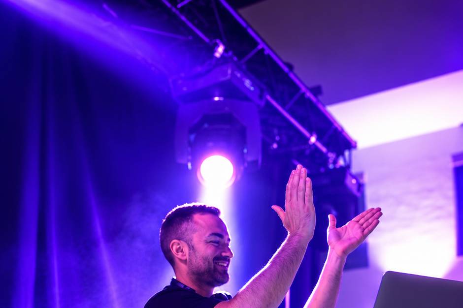 Dj