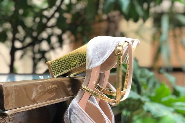 Zapatillas Oro – Colet Moda