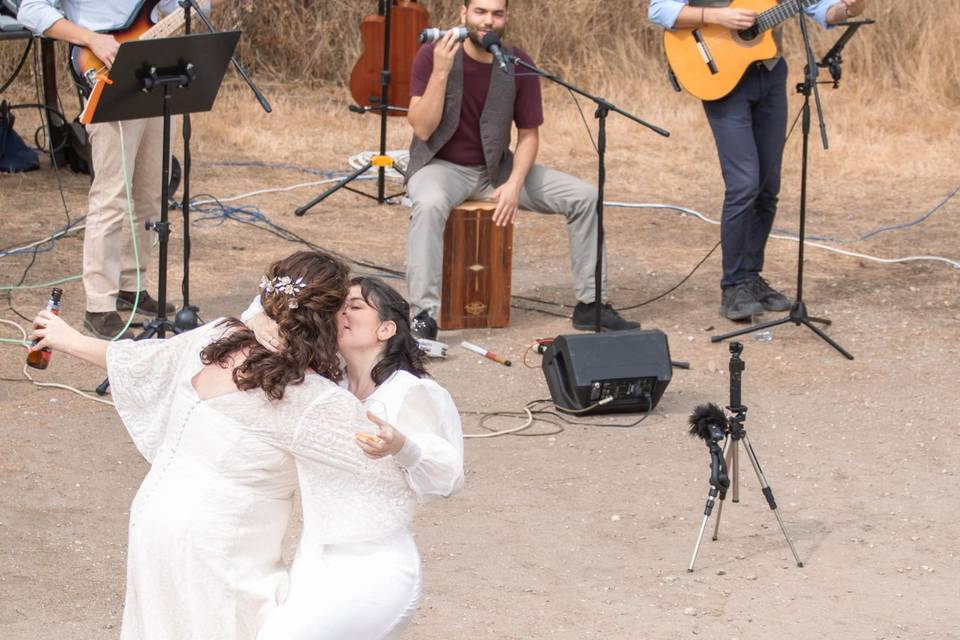 Boda a trío, opción fiesta