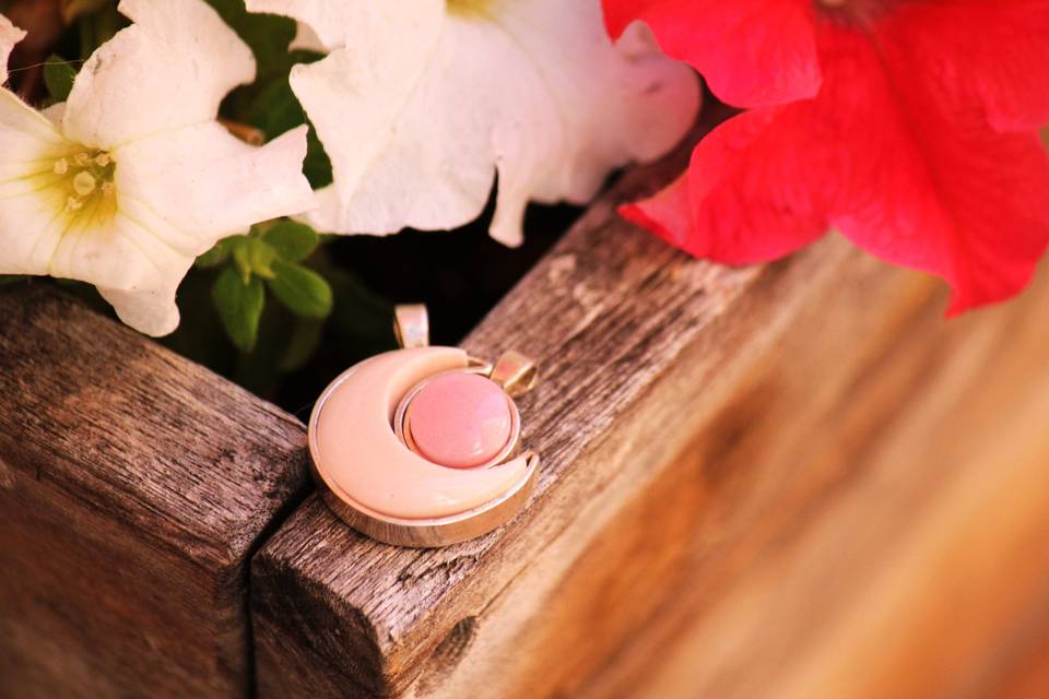 Leche colorada en rosa