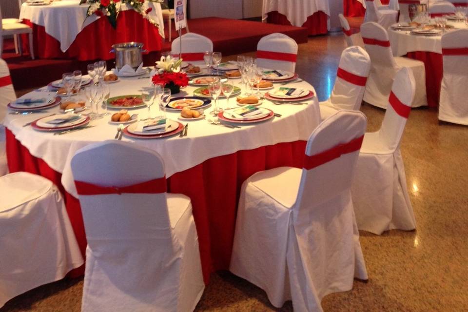 Boda salon en rojo