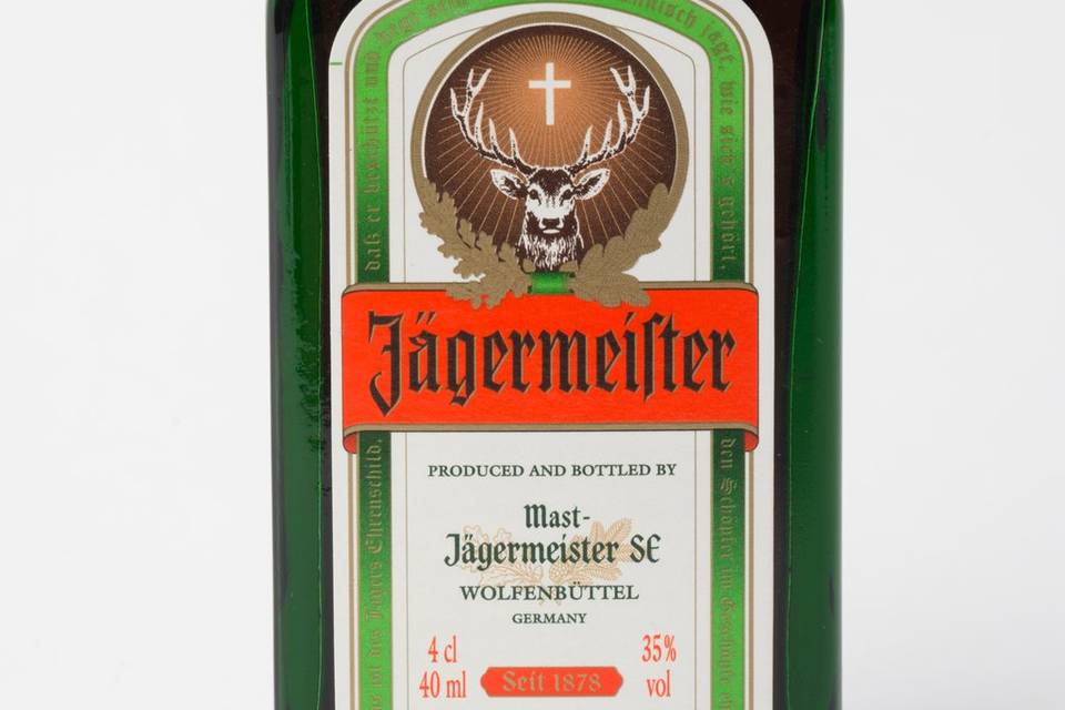 Botellita licor jagermeister