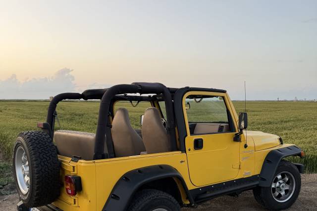 El Jeep Amarillo