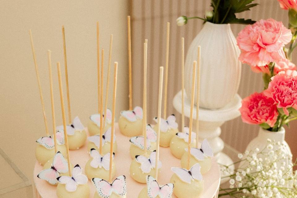 Cake pops🤍
