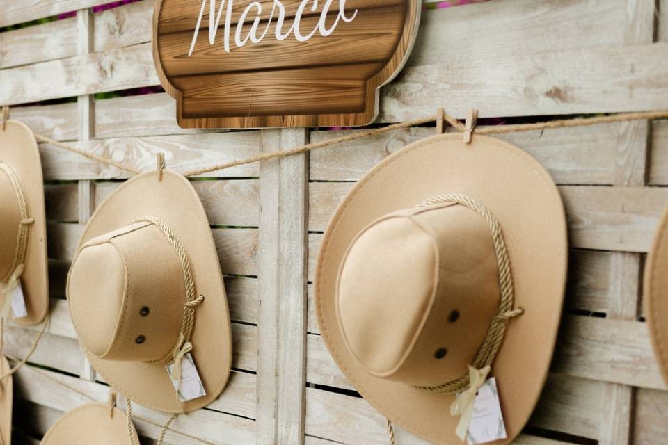 Corner sombreros