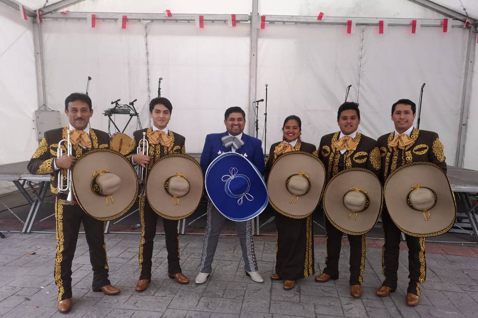 Walter Gala y su mariachi