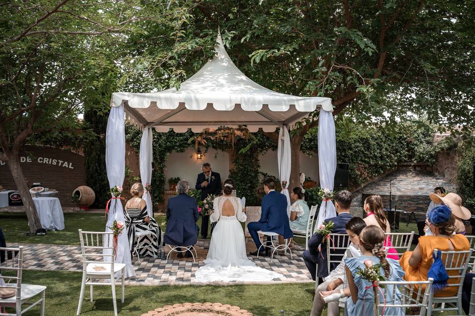 Espacio ceremonia en el jardín