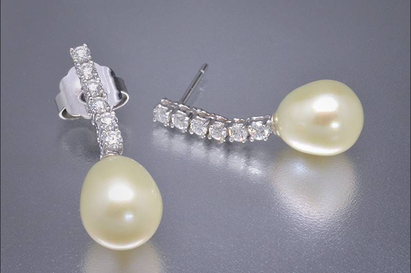 Pendientes de perlas y diamantes