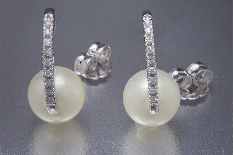 Argollas con perlas