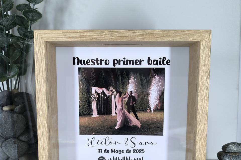 Hucha primer baile