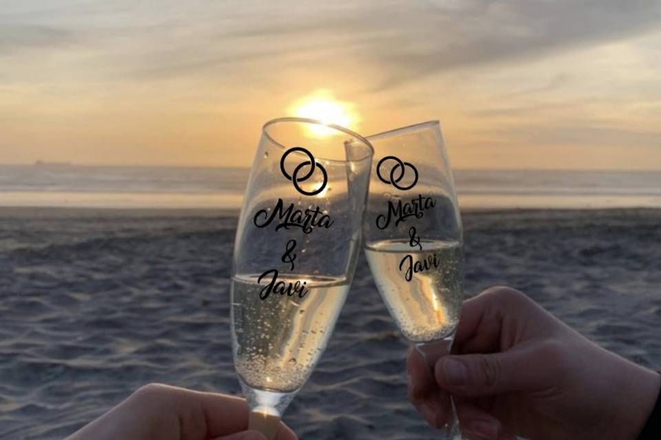 Copas de cava novios