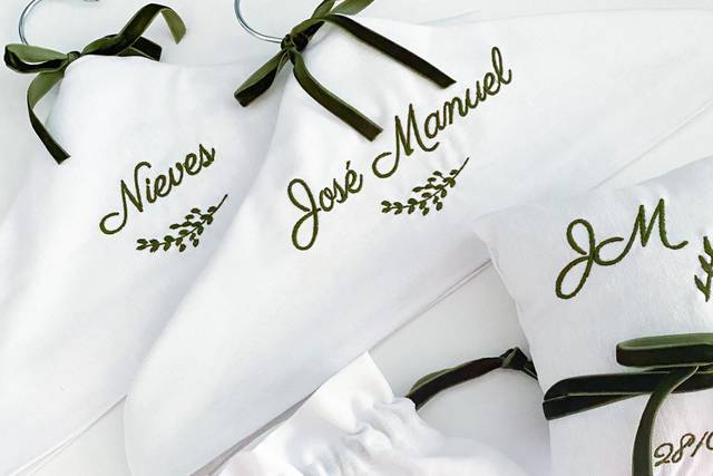 Pack bordado para novios