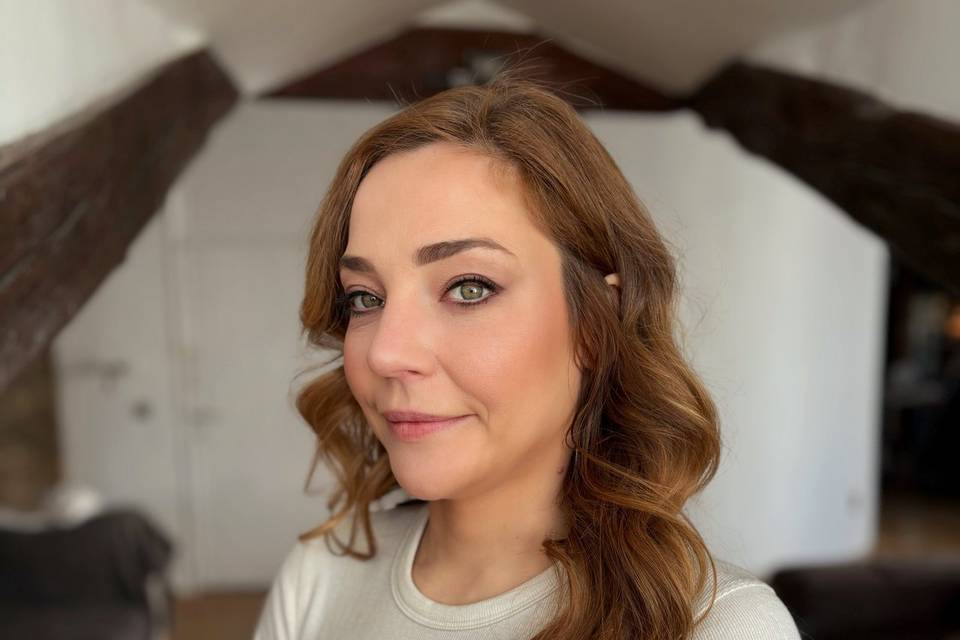 Maquillaje y peinado novia
