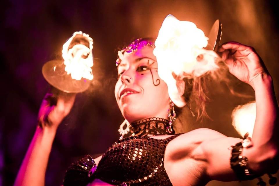 Performance de fuego ciamajareta