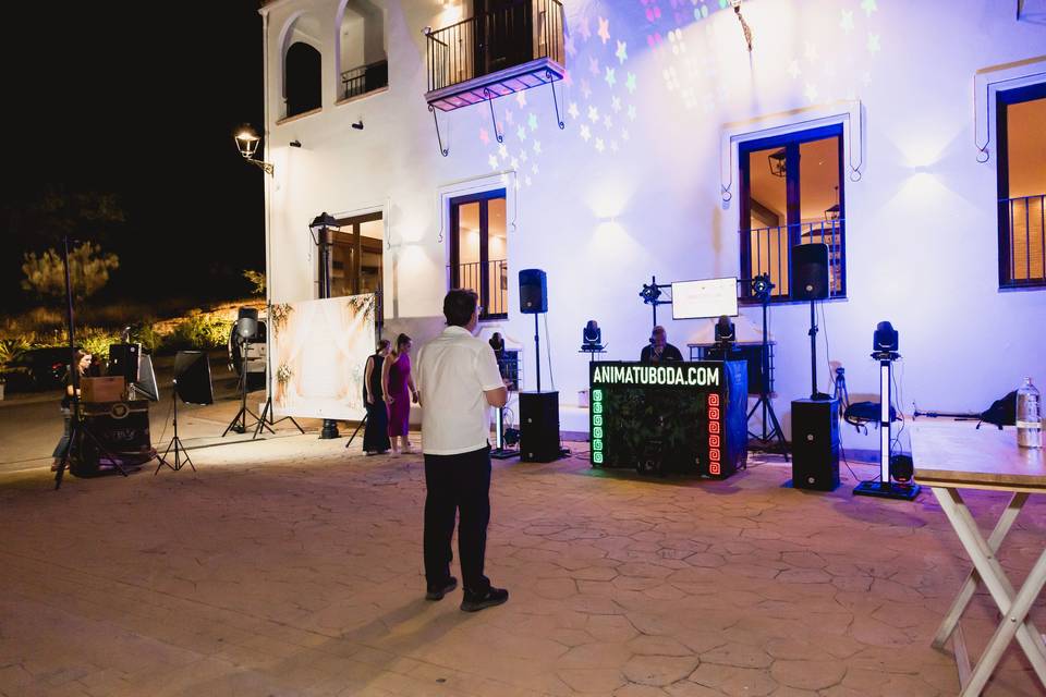 Dj_boda_montaje_exterior_iluminacion