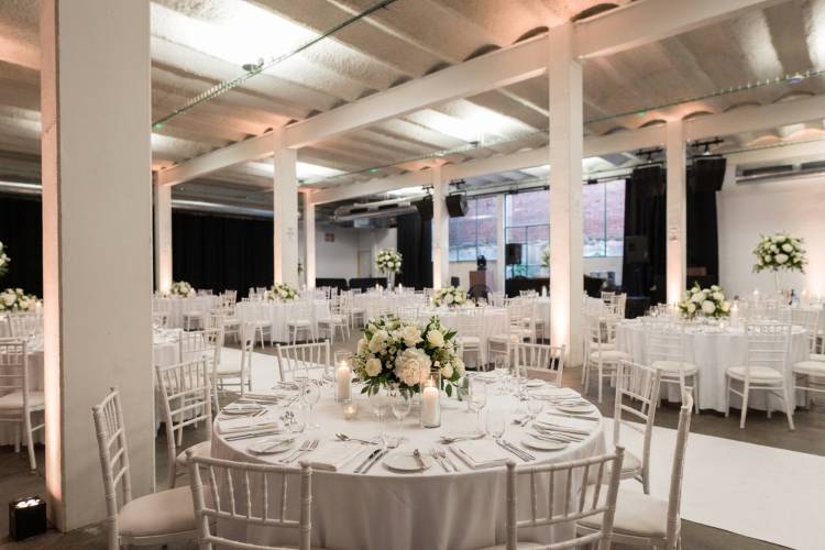 Boda interior, Sala grande