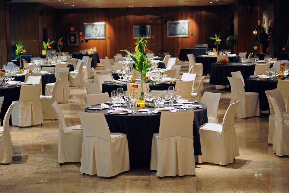 Salón Convención de noche