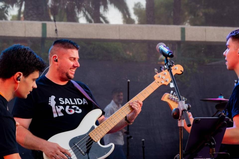 SALIDA 63