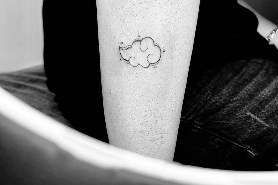 Tatuaje línea fina