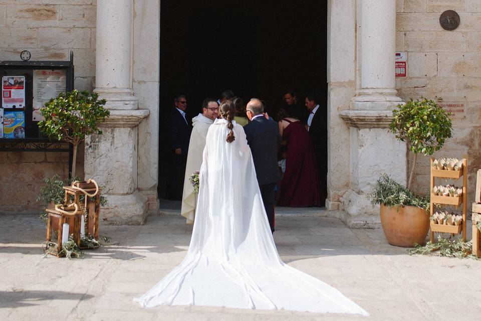 Entrada a la Iglesia