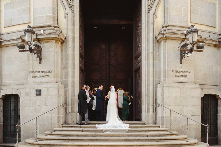 Entrada a la iglesia