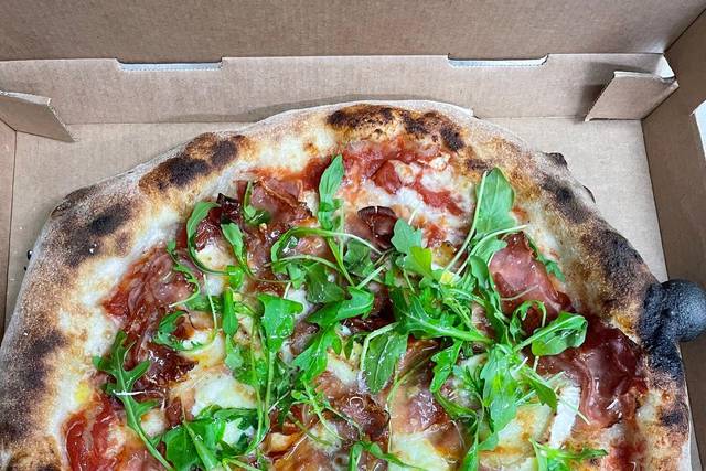 Pizza de jamón serrano