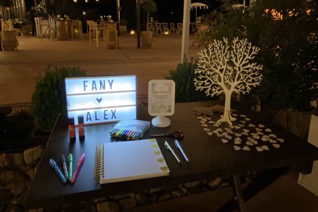 Decoración mesa firmas