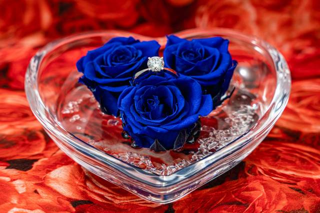 Corazón Rosas Azules anillo