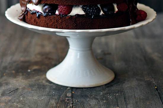 Tarta de chocolate y frutos rojos