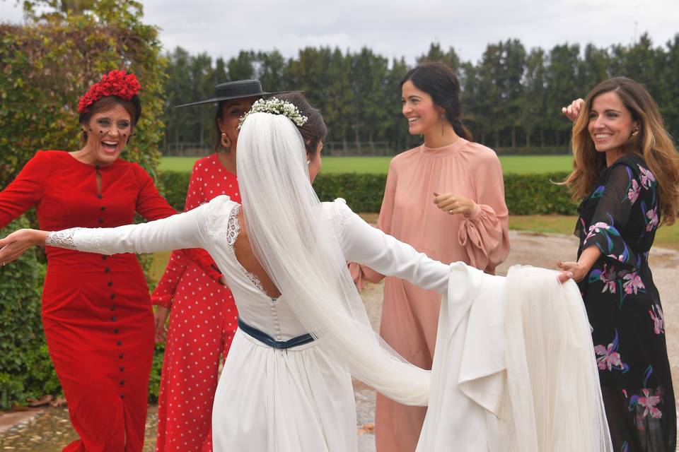 Novia y amigas