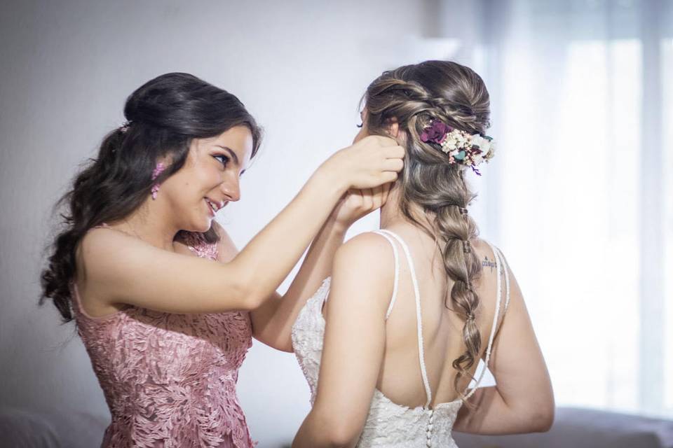 Maquillaje y peinado novias