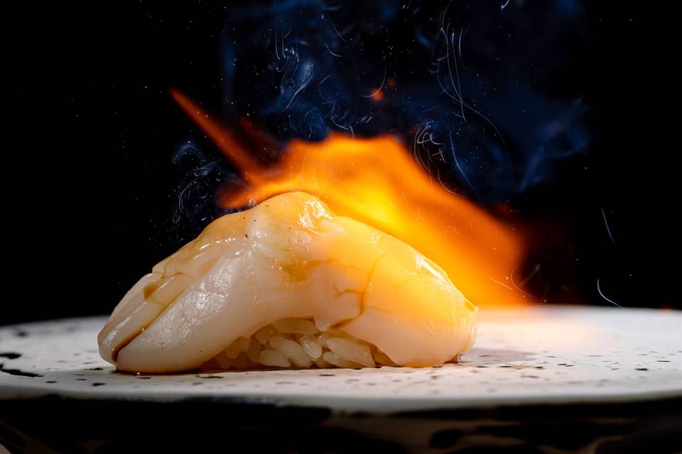 Nigiri flambeado