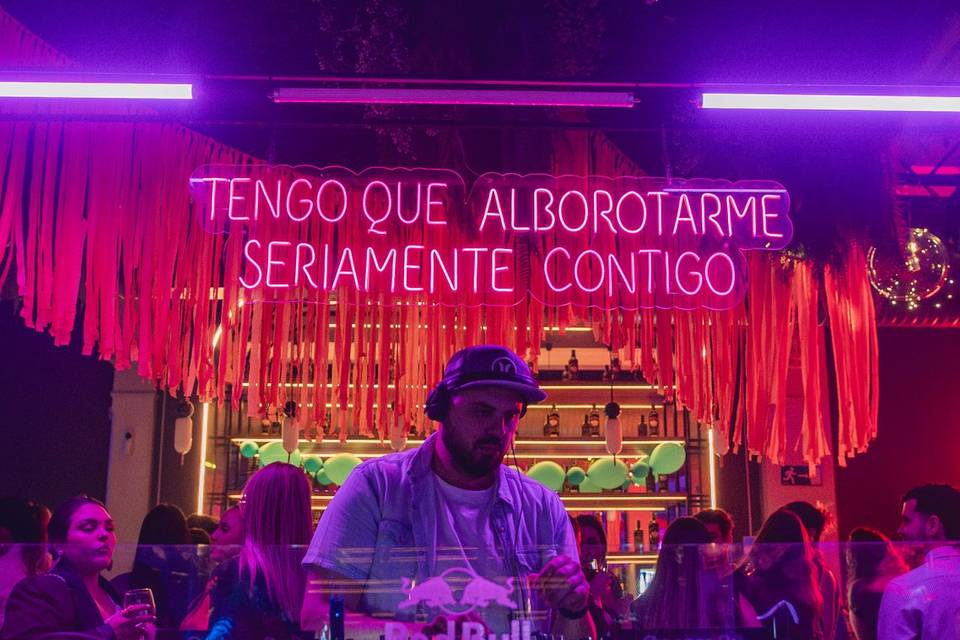 Celebra con nosotros
