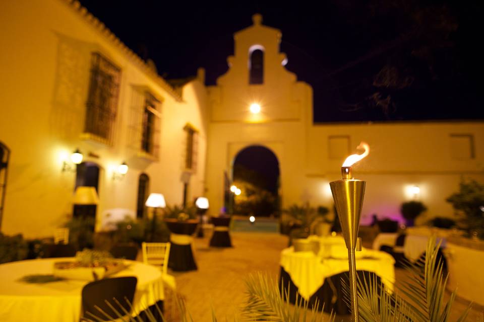 Patio en recepción de noche