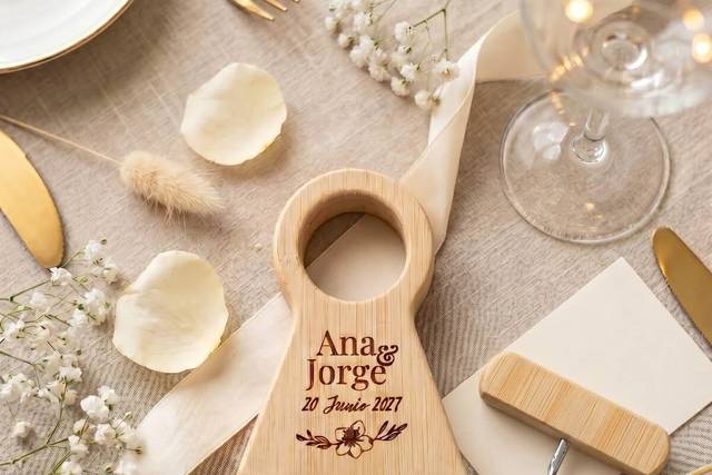 Abridor-soporte para botellas