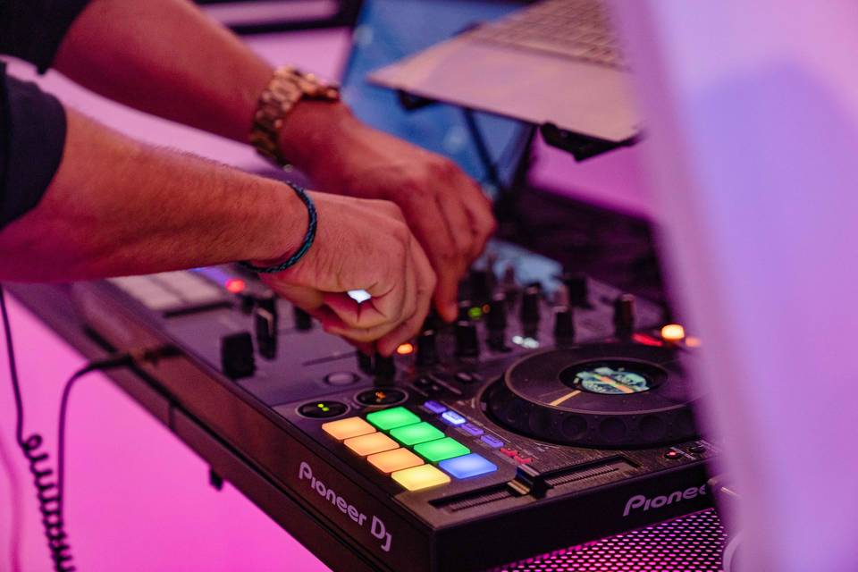 Equipos de DJ