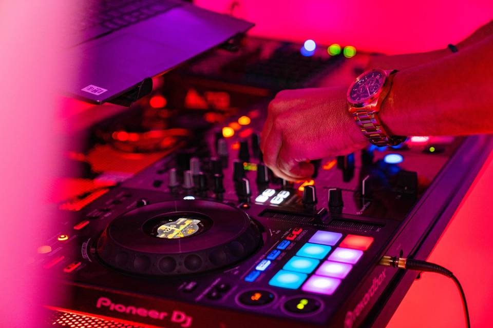 Equipos de DJ