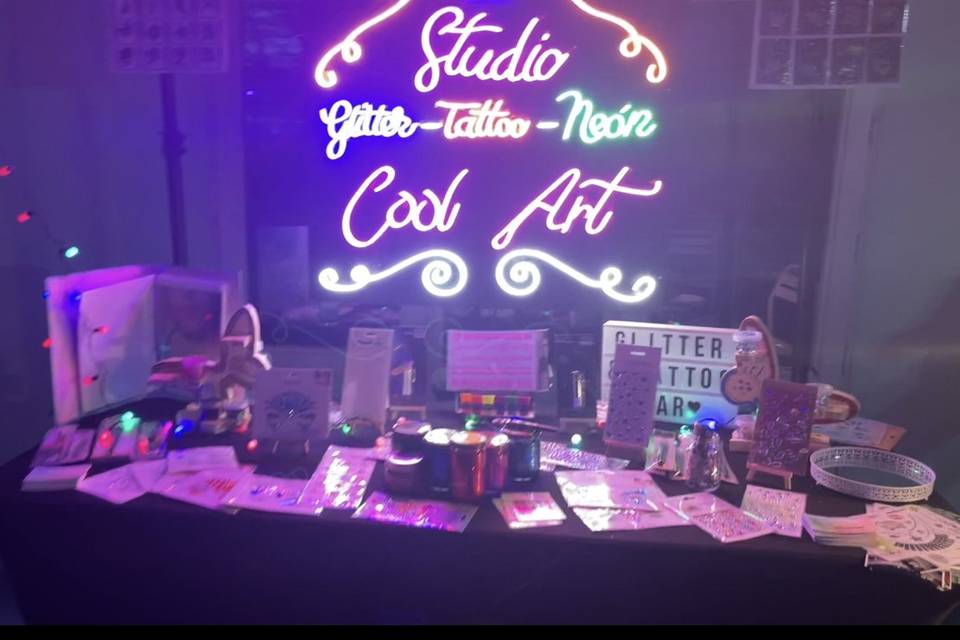 Cool Art Studio