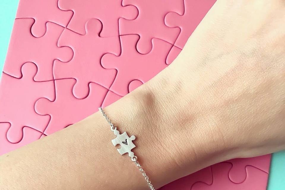 Pulsera puzzle con corazón