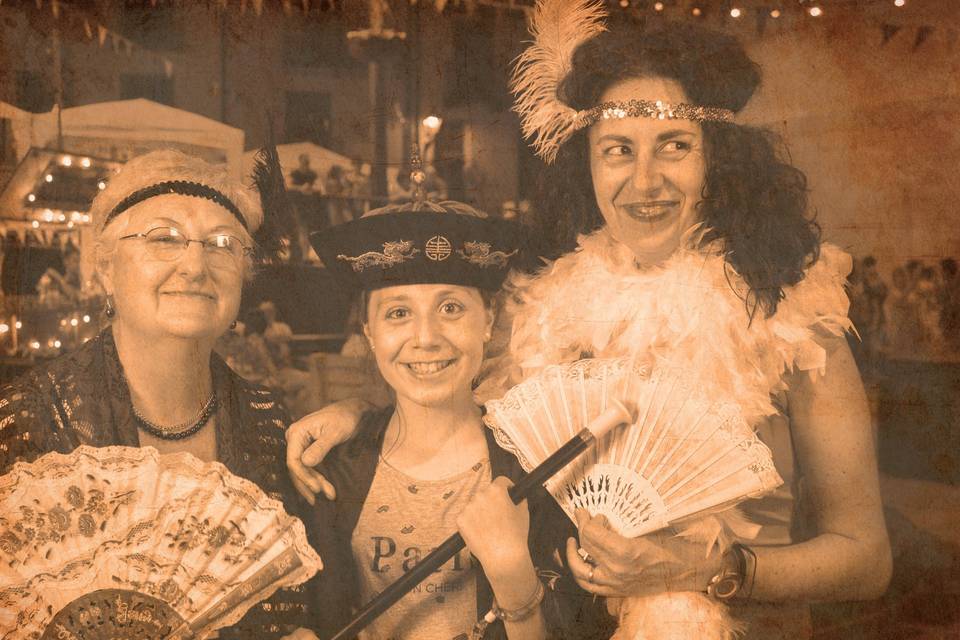 Foto de las señoritas en sepia