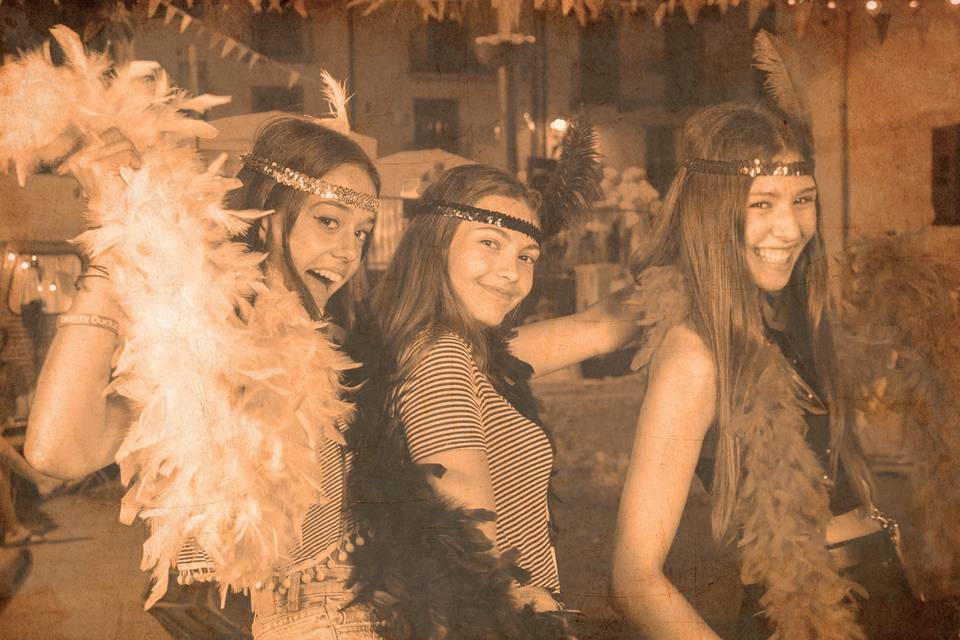 Foto de las señoritas en sepia