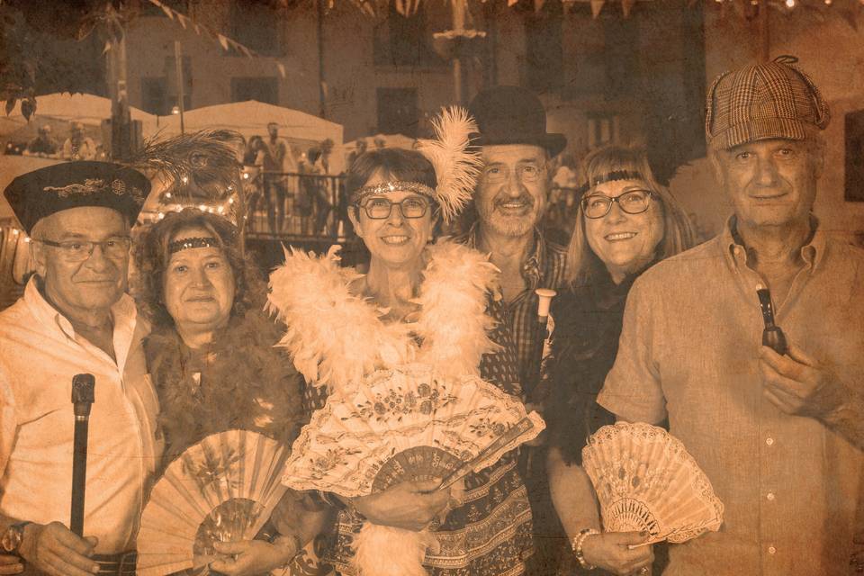 Foto de grupo en sepia