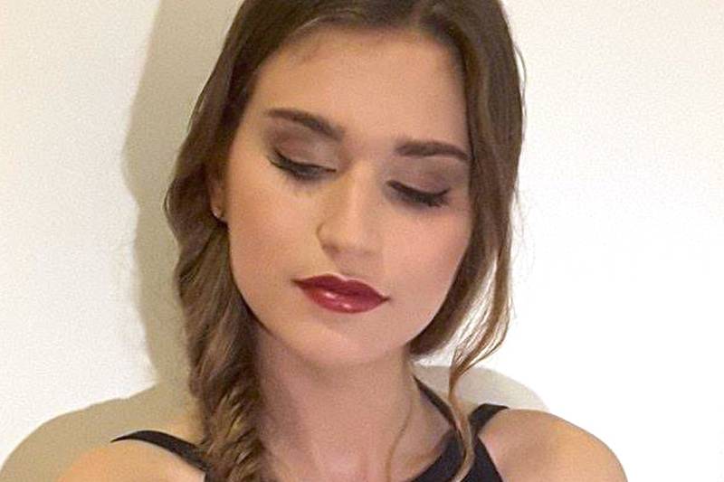 Maquillaje y trenza de espiga