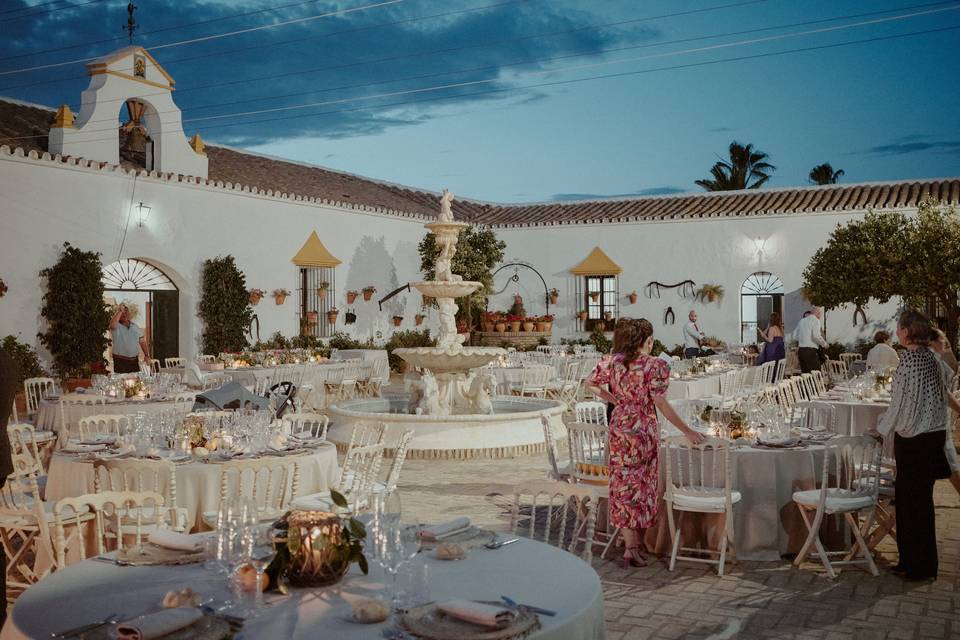 Patio de la Fuente