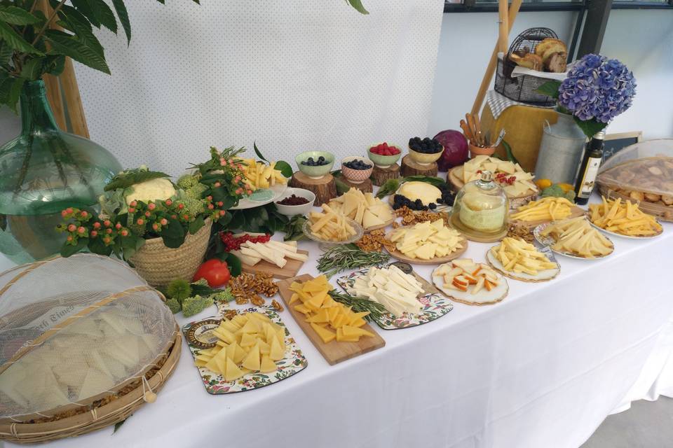 Mesa de quesos para bodas