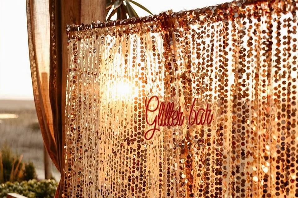 Glitter bar