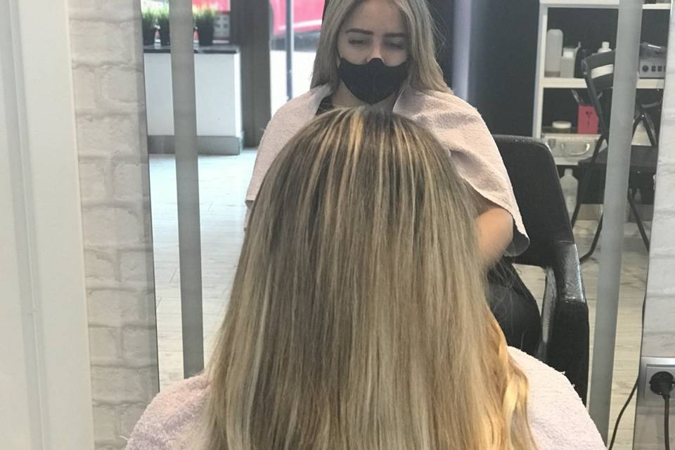 Mechas bicolor y peinado