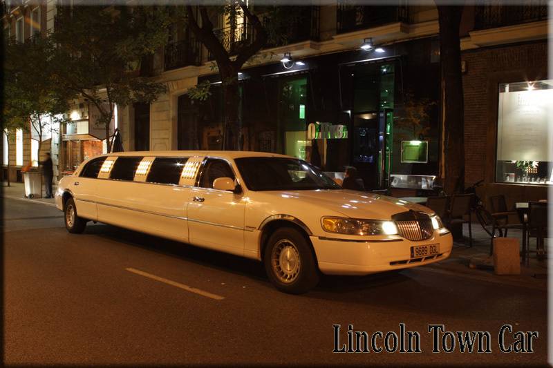 Lincoln Town Car, alquiler limusinas