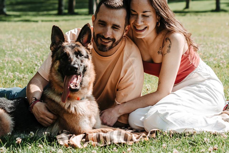 Sesión preboda con perro